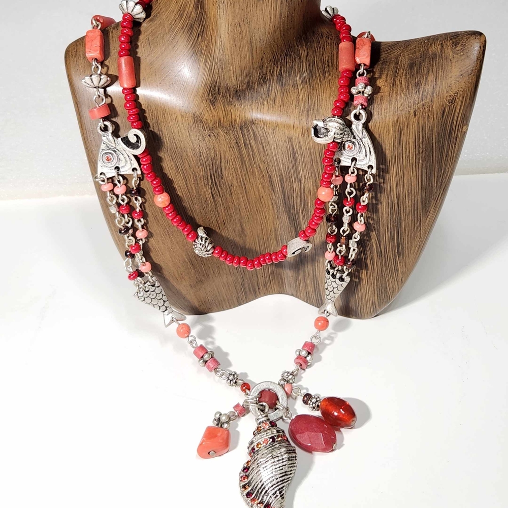 Chicos Seashell Pendant Necklace Red Pink Gemstones Rhinestones Glass Beads NOS